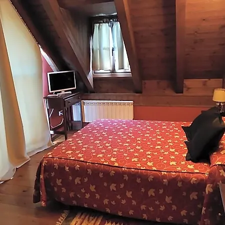 Hotel Hotelet De 2*